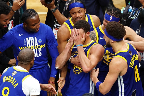 NBA勇士队有几个总冠军？