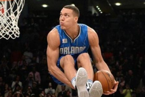  拉文获得了几届NBA扣篮大赛冠军？